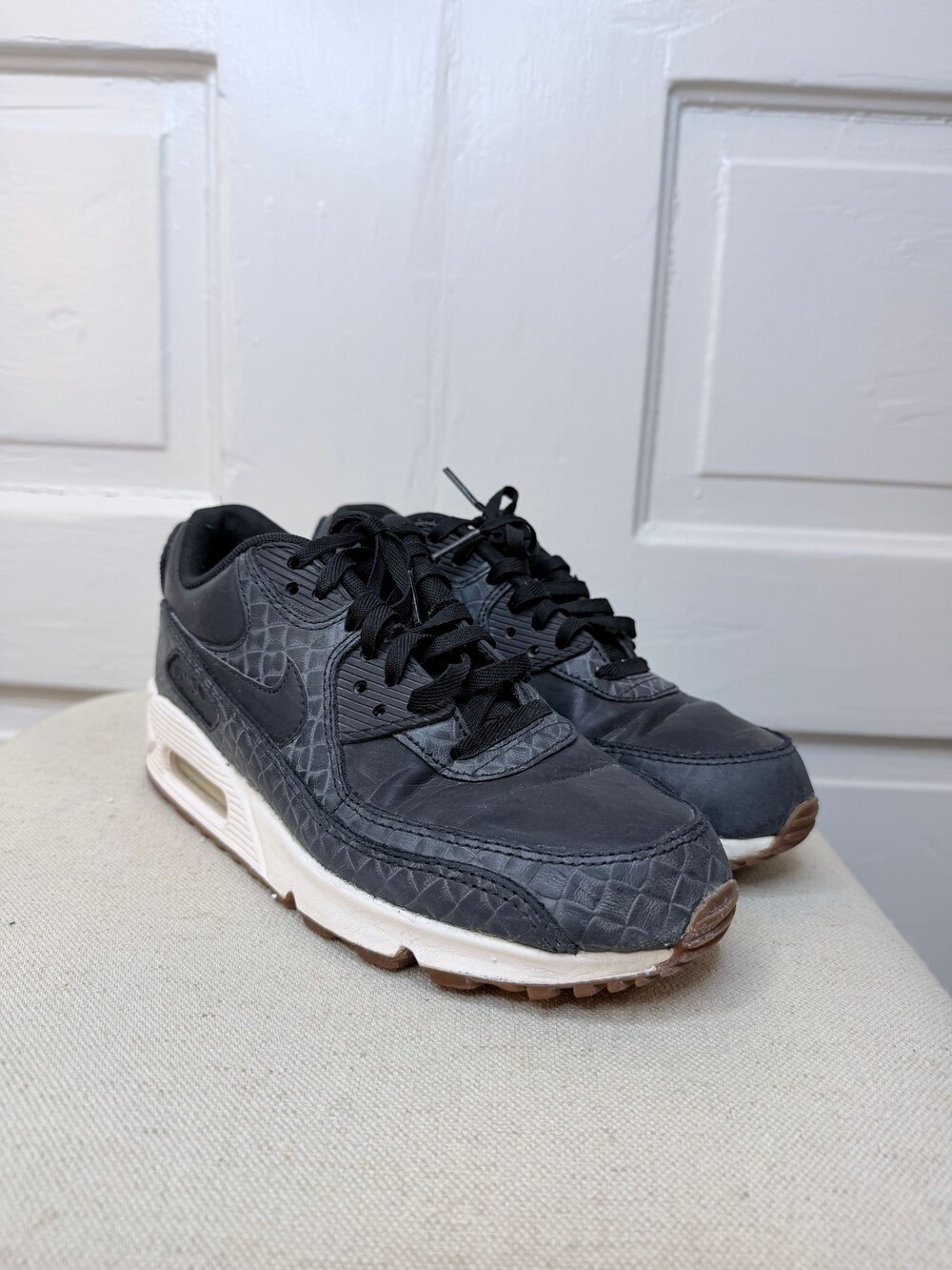 Nike Women's Size 6.5 Black Air Max 90 Premium